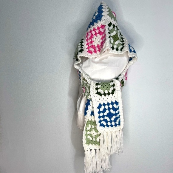 Hand Crafted Vintage Granny Squares Crochet Hat Scarf Combination Tassels Unique main image 4